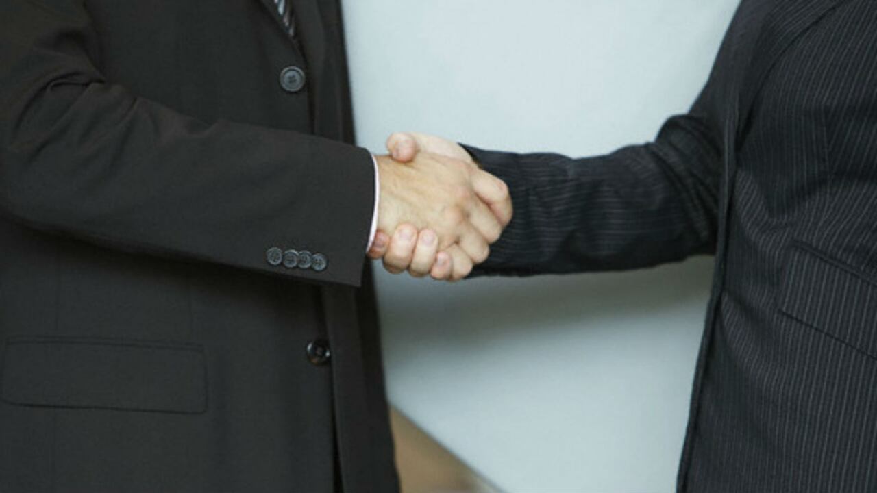 La industria de la TV paga y de la TV nacional busca una slida negociada y no regulada.