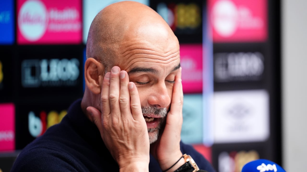 Pep Guardiola, entrenador con futuro incierto en Manchester City.