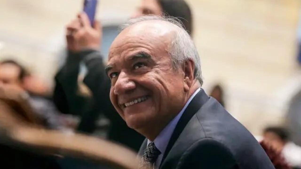 Con amplio respaldo político, el Senado eligió a Héctor Carvajal como nuevo magistrado de la Corte Constitucional.