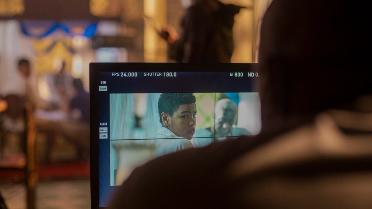 Las locaciones utilizadas representan patrimonios históricos y paisajes de la región que se combinan con la fantasía de la historia.