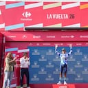 El colombiano Santiago Buitrago sube al podio como líder de la clasificación de la montaña de la Vuelta a España.