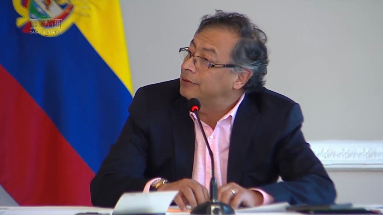 El presidente Gustavo Petro entregó declaraciones y aclaró lo dicho por la ministra de Minas, Irene Vélez, en Davos, Suiza.