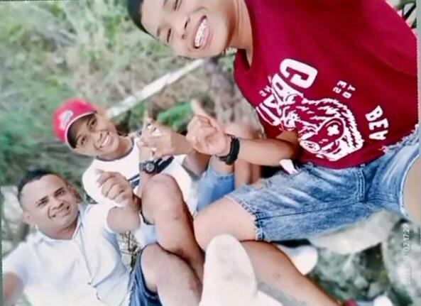 Esta sería la imagen de las tres víctimas en la masacre ocurrida en Soledad, Atlántico. Subida a las redes sociales horas antes de los hechos.