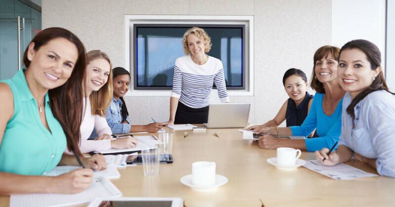 Coca-Cola Femsa se adhirió a los Principios para el Empoderamiento de las Mujeres de la ONU y a la declaración a favor de una mayor participación de mujeres en juntas directivas en el sector empresarial de Colombia.