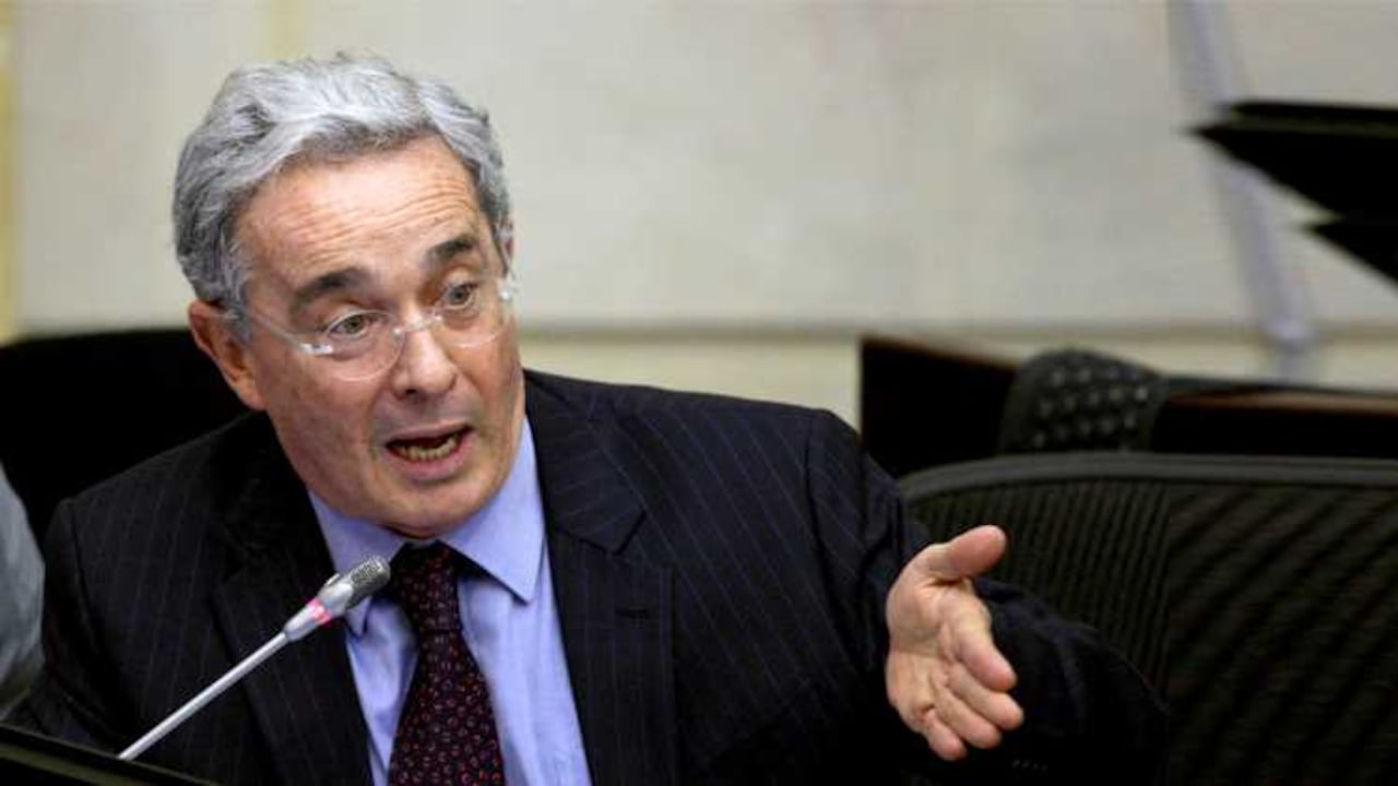 El senador y expresidente Álvaro Uribe dio la réplica al fiscal general.
