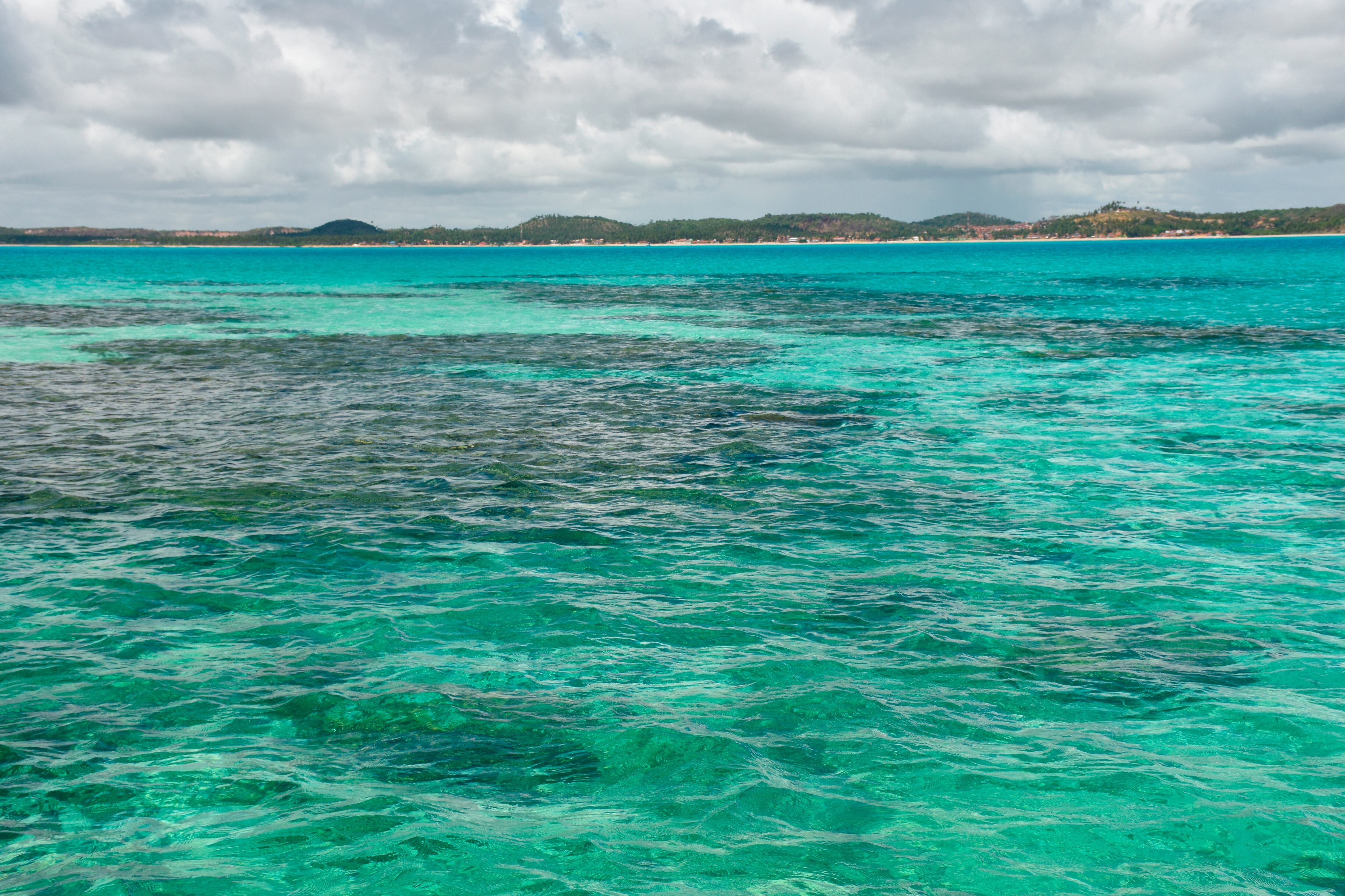 Atención viajeros. Suspenden actividad turística en una de las playas más populares de Brasil, ¿qué pasó?