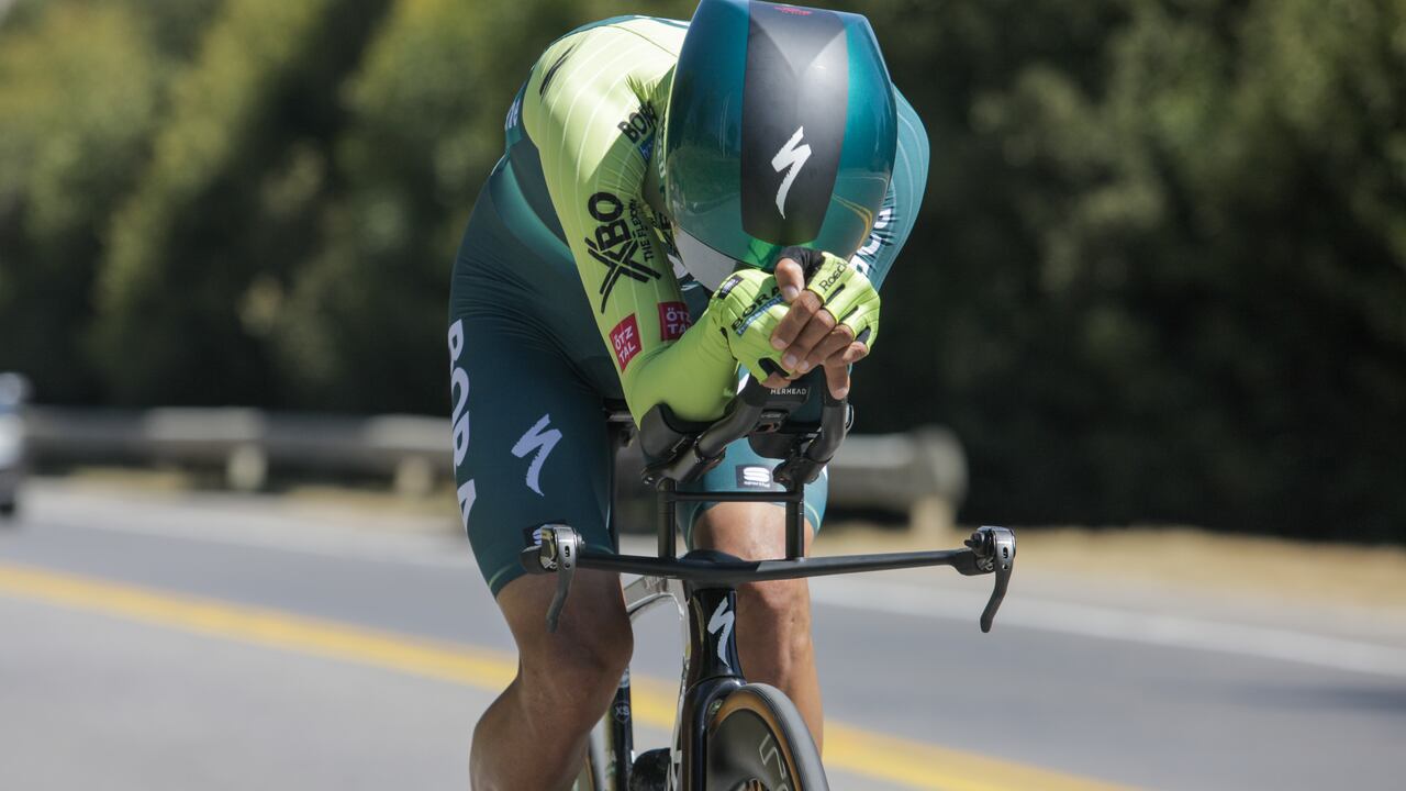 Daniel Felipe Martínez en la prueba de contrarreloj del Campeonato Nacional de Ruta 2024.