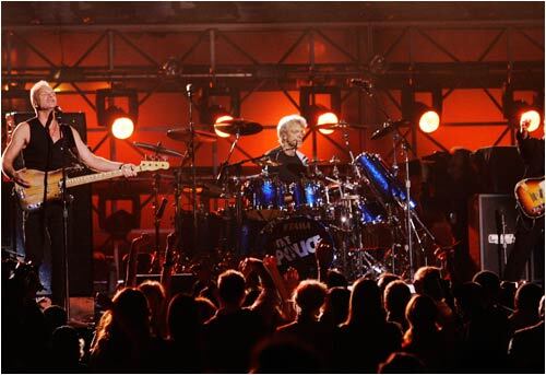 Entre 20087 y 2008, el legendario grupo The Police se reunió para una gira; y en otras contadas ocasiones tocó junta canciones de su icónica banda.