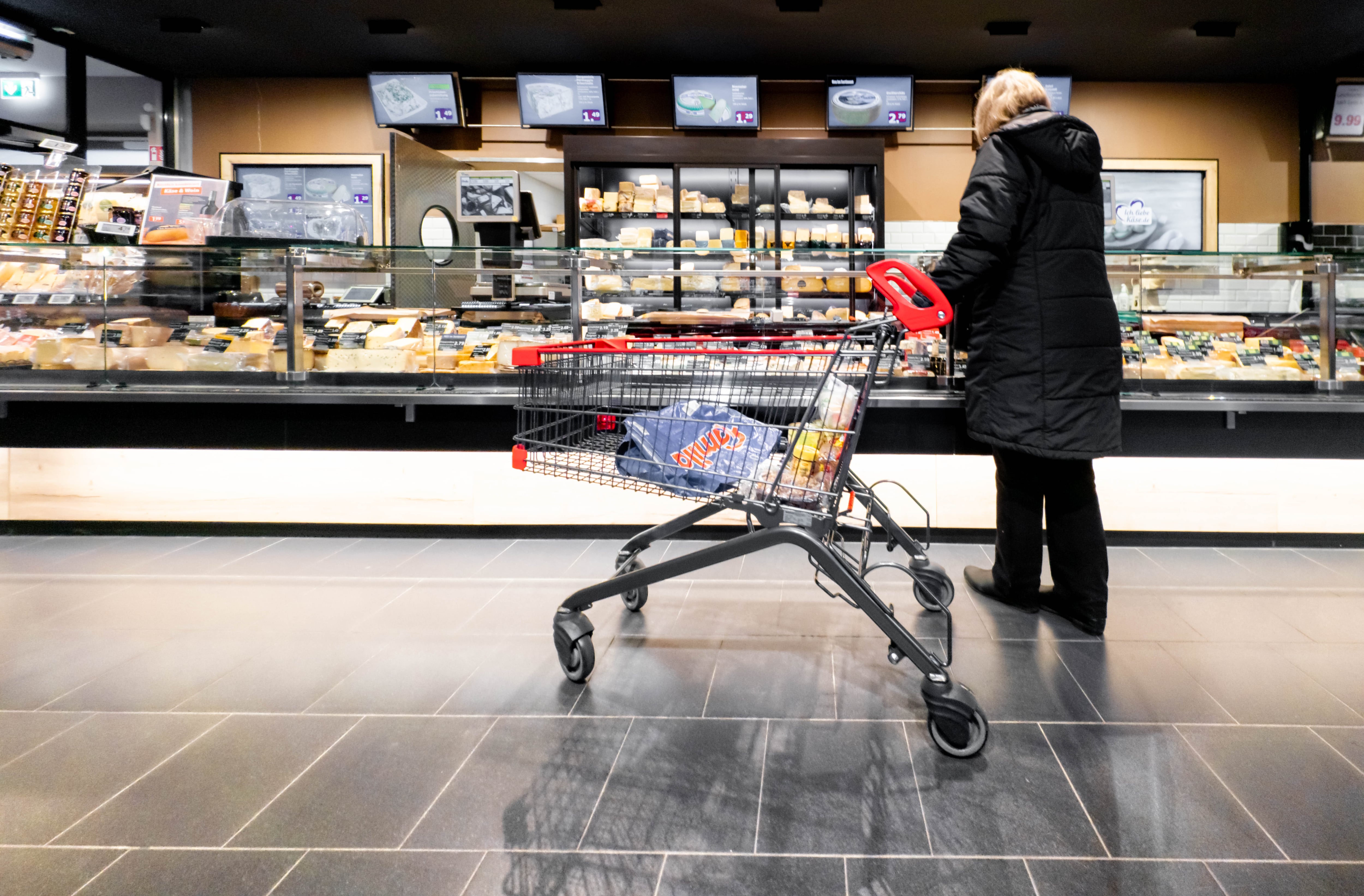 Compradores cada vez  tienen menos capacidad económica para cubrir sus necesidades
 Photo: Markus Scholz/dpa (Photo by Markus Scholz/picture alliance via Getty Images)