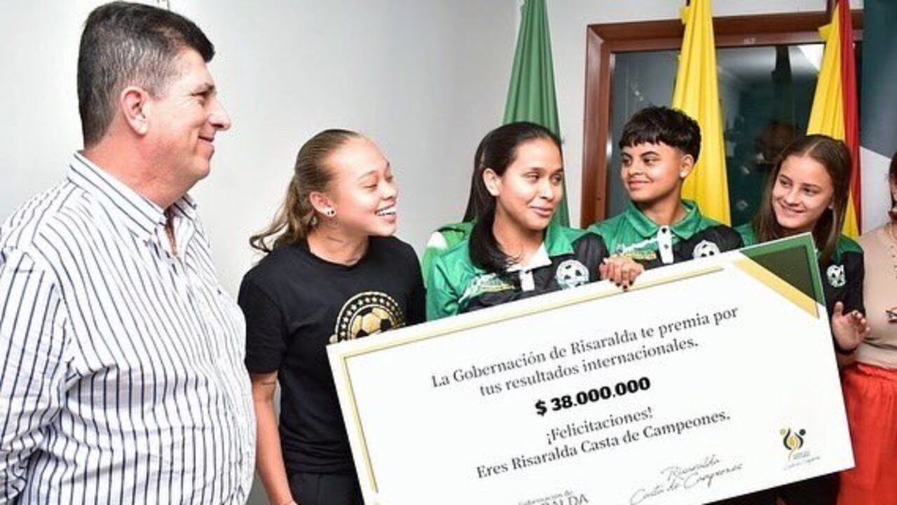Dos de las deportistas recibirán casa propia
