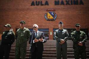 Rendición de cuentas Ministerio de Defensa
Ministro de Defensa Iván Velásquez
Cúpula militar