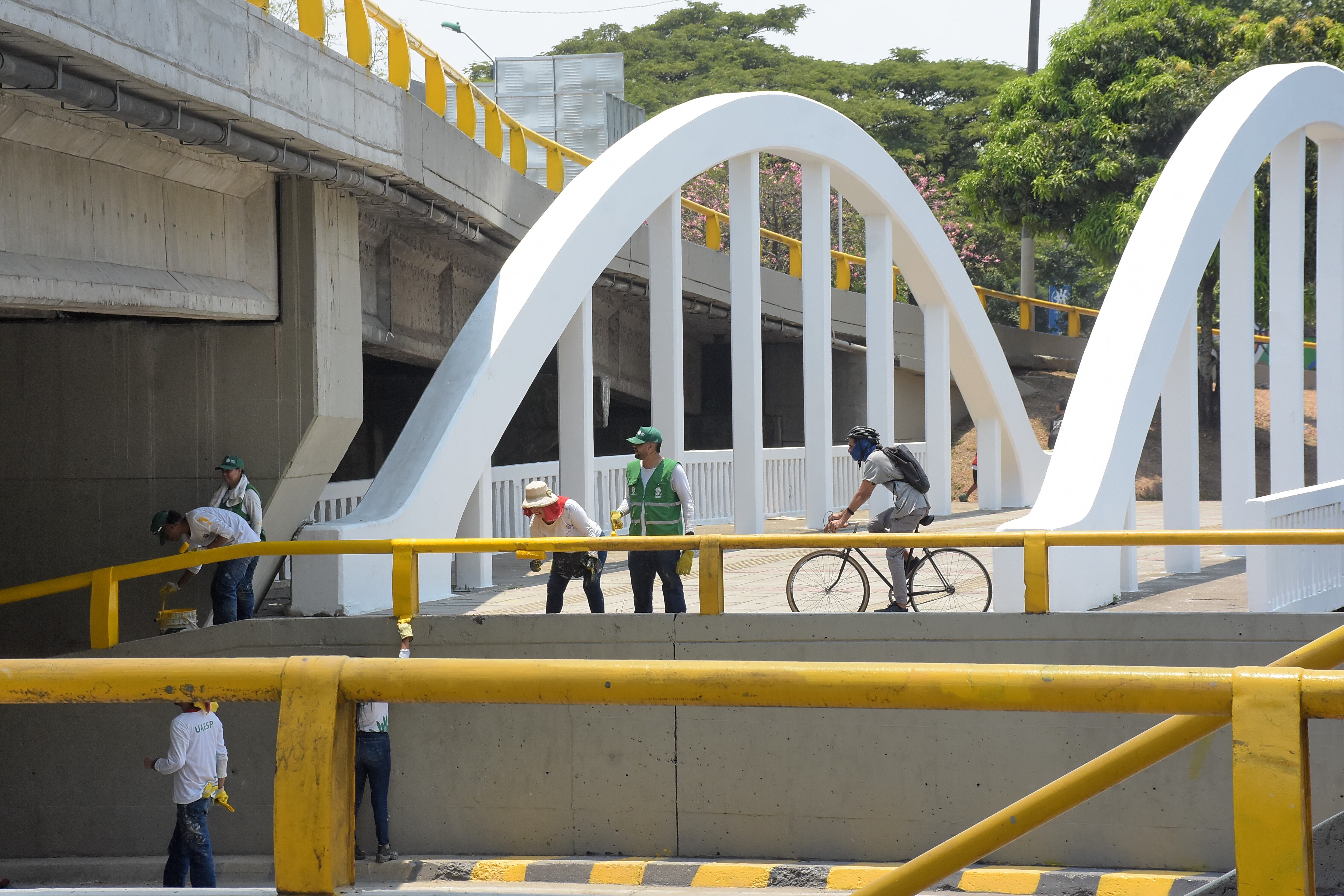 Entrega del puente de la Avenida Colombia