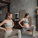 Las mujeres que no hayan tenido ningún tipo de complicación en el embarazo pueden realizar ejercicio durante 30 minutos, como mínimo, varias veces a la semana.