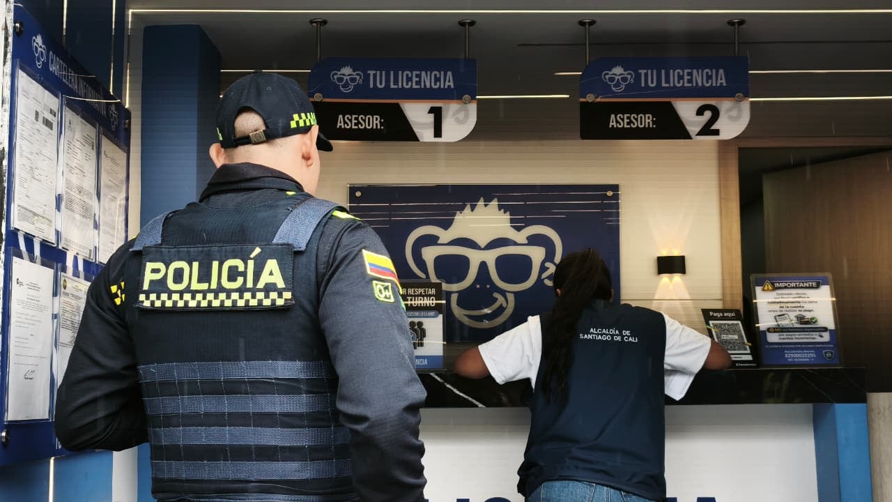 Distrito alerta sobre presuntas irregularidades en expedición de licencias de conducción en Cali.