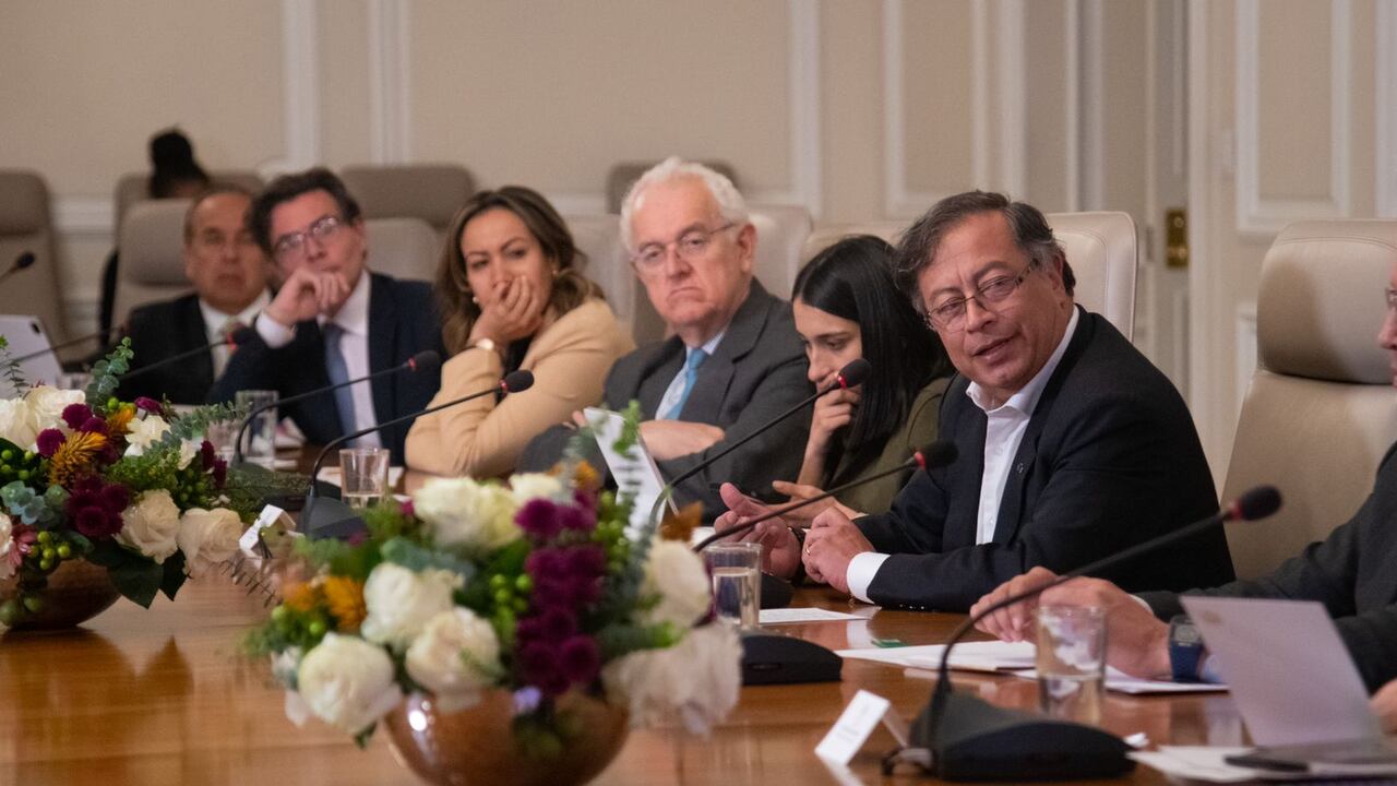 Presidente Gustavo Petro y el primer consejo de ministros