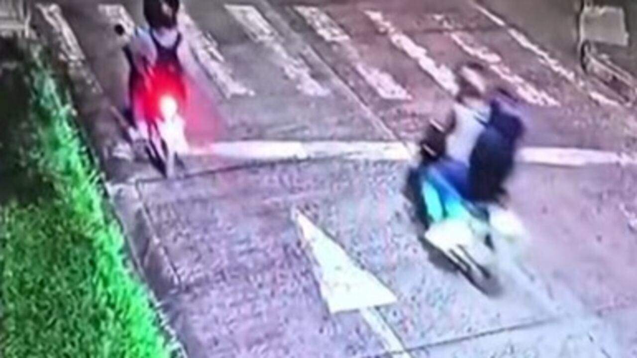 El joven, que trabajaba como mototaxista, fue interceptado por dos hombres en moto que le dispararon mientras transportaba a un pasajero