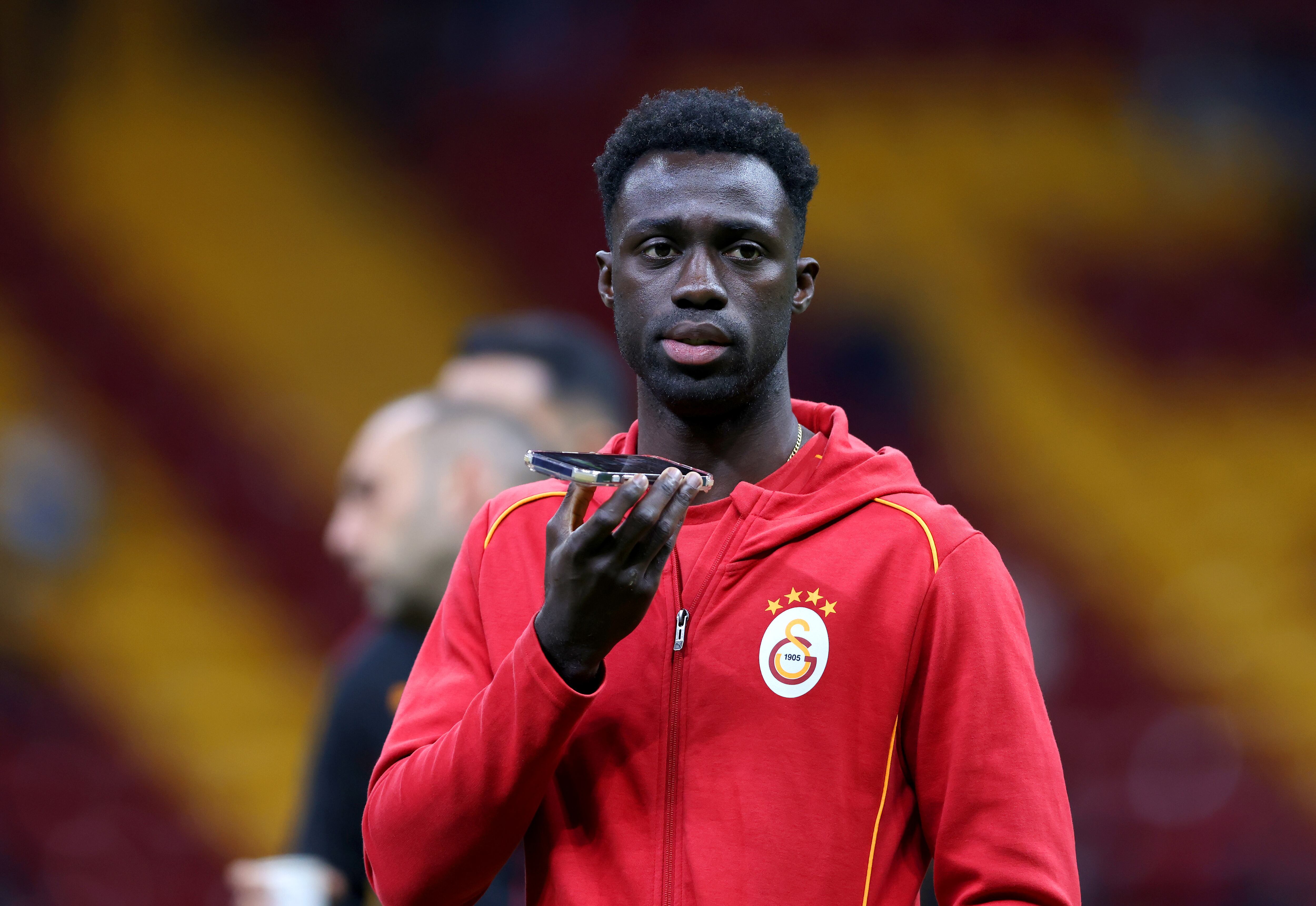 Davinson Sánchez podría salir de Galatasaray para ir al Como