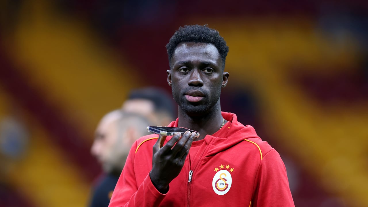 Davinson Sánchez podría salir de Galatasaray para ir al Como