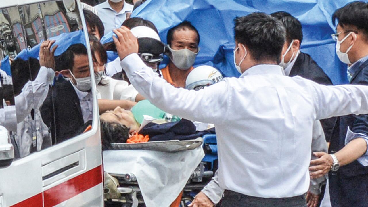 El 8 de julio fue asesinado Shinzō Abe, ex primer ministro de Japón por un hombre que le disparó en dos ocasiones en un evento público.