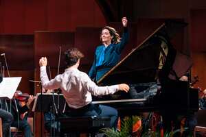 Su directora artística, Alondra de la Parra, ha trabajado por muchos años en hacerlo posible. Y gracias a su tesón, a su visión, lo consiguió.