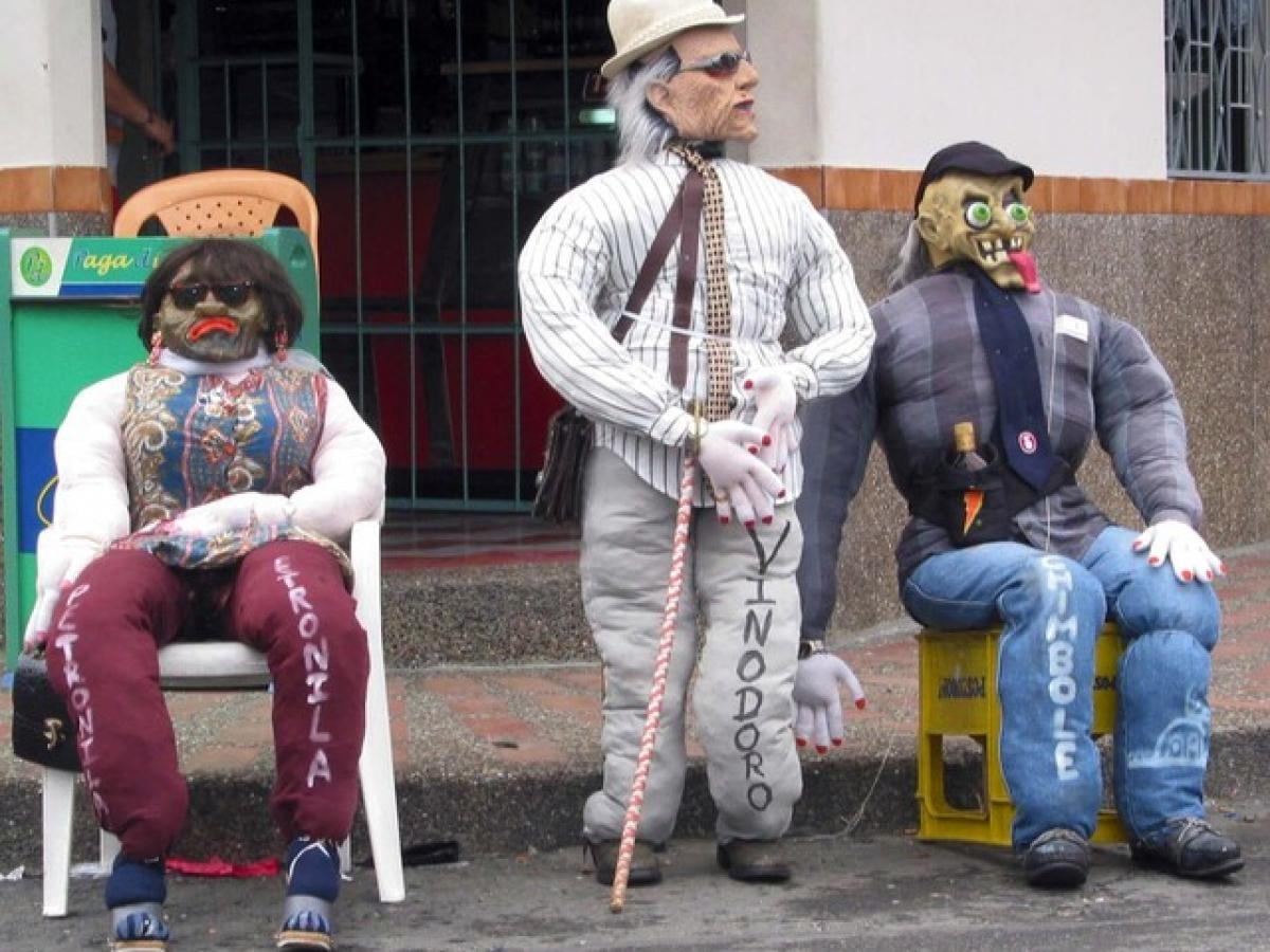 La quema de los "Años Viejos" es una catarsis colectiva.