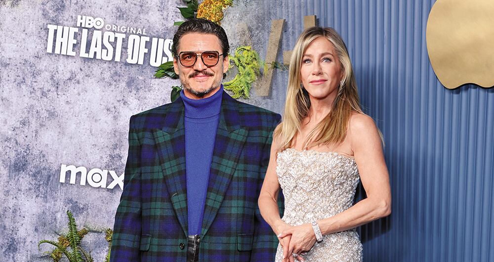 Pedro Pascal y Jennifer Aniston. 