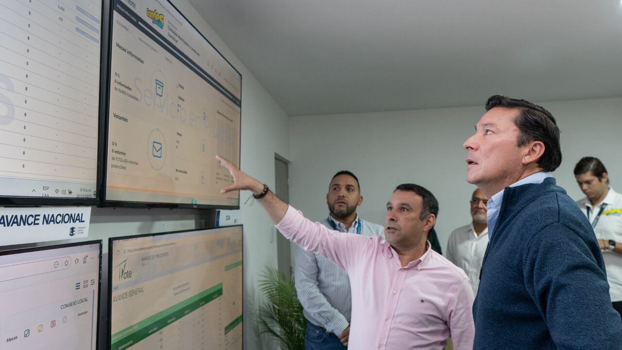 La cadena de procesos es clara: transmisión, recepción, digitalización, interpretación, verificación, consolidación de datos estructurados y publicación.