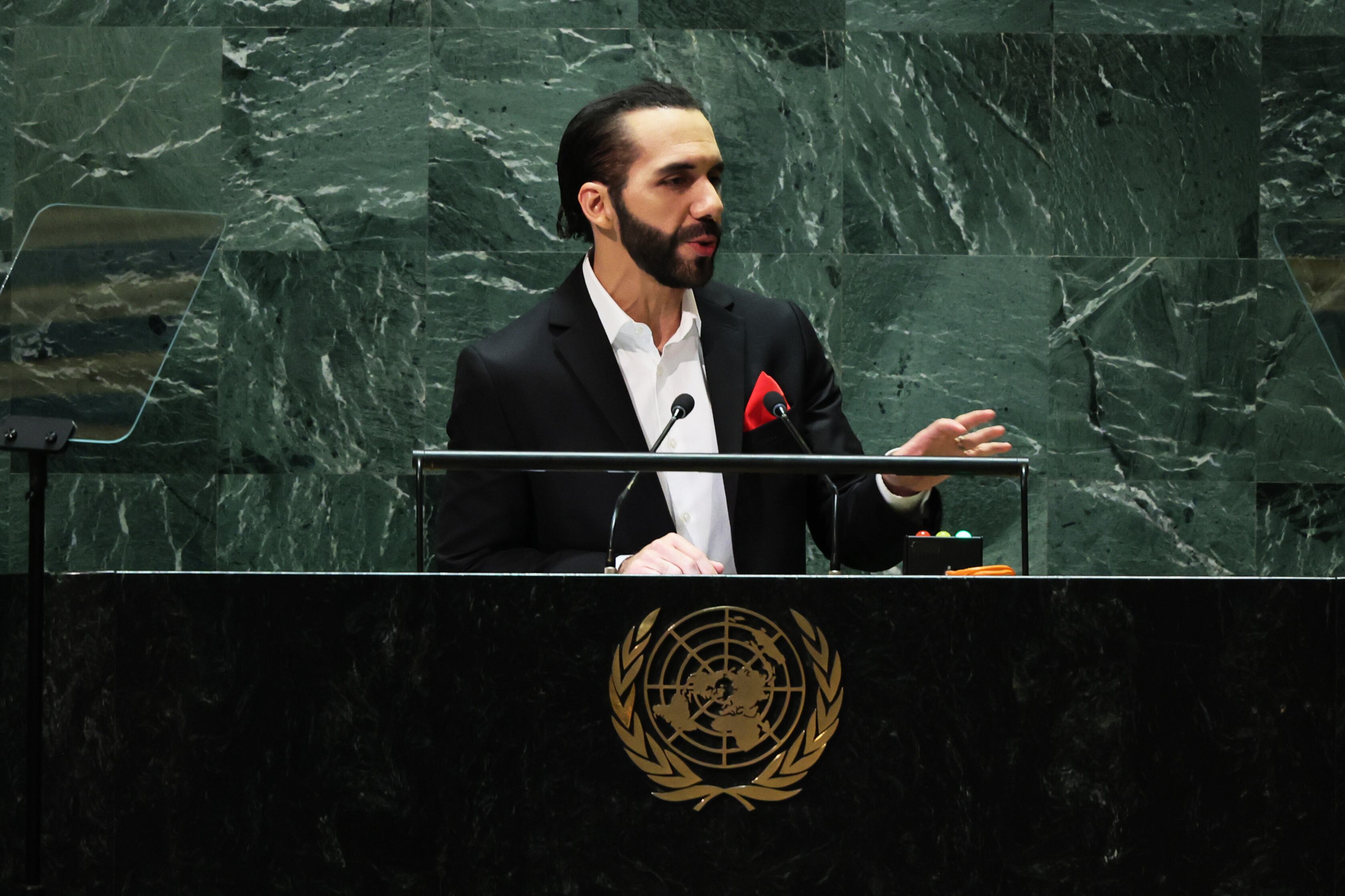 El presidente de El Salvador, Nayib Armando Bukele, habla durante la Asamblea General de las Naciones Unidas (AGNU) en la sede de las Naciones Unidas el 19 de septiembre de 2023 en la ciudad de Nueva York.