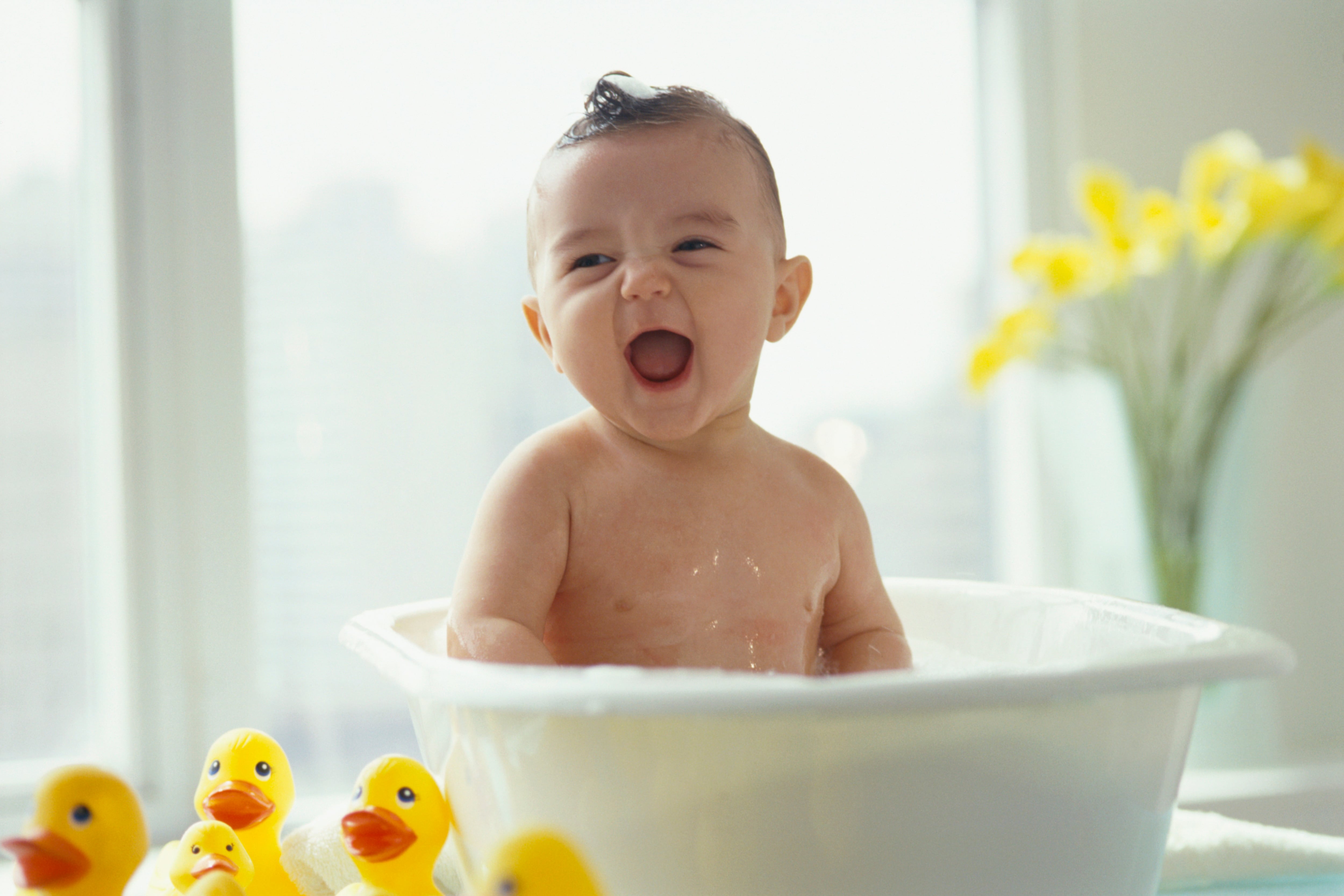 Bebé / Bañando a un bebé / Baño bebé