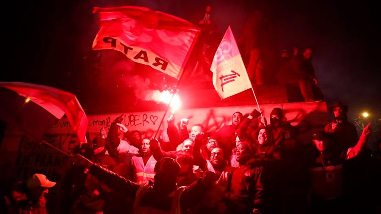El tema pensional es otro de los motivos que tienen los franceses para protestar.