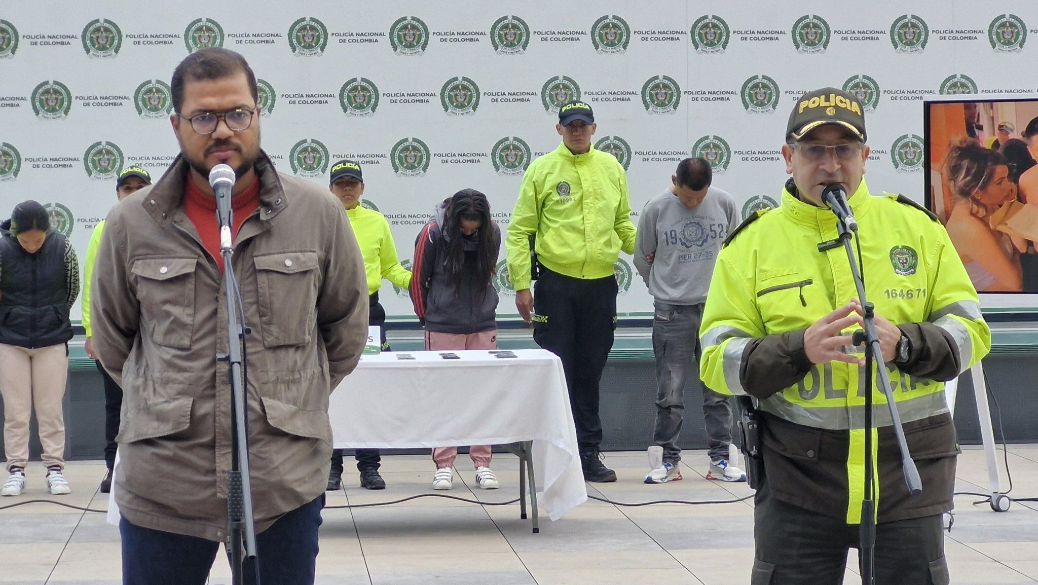 Alberto Sánchez, subsecretario de Seguridad y el coronel William Lara, comandante (e) de la Policía Metropolitana de Bogotá