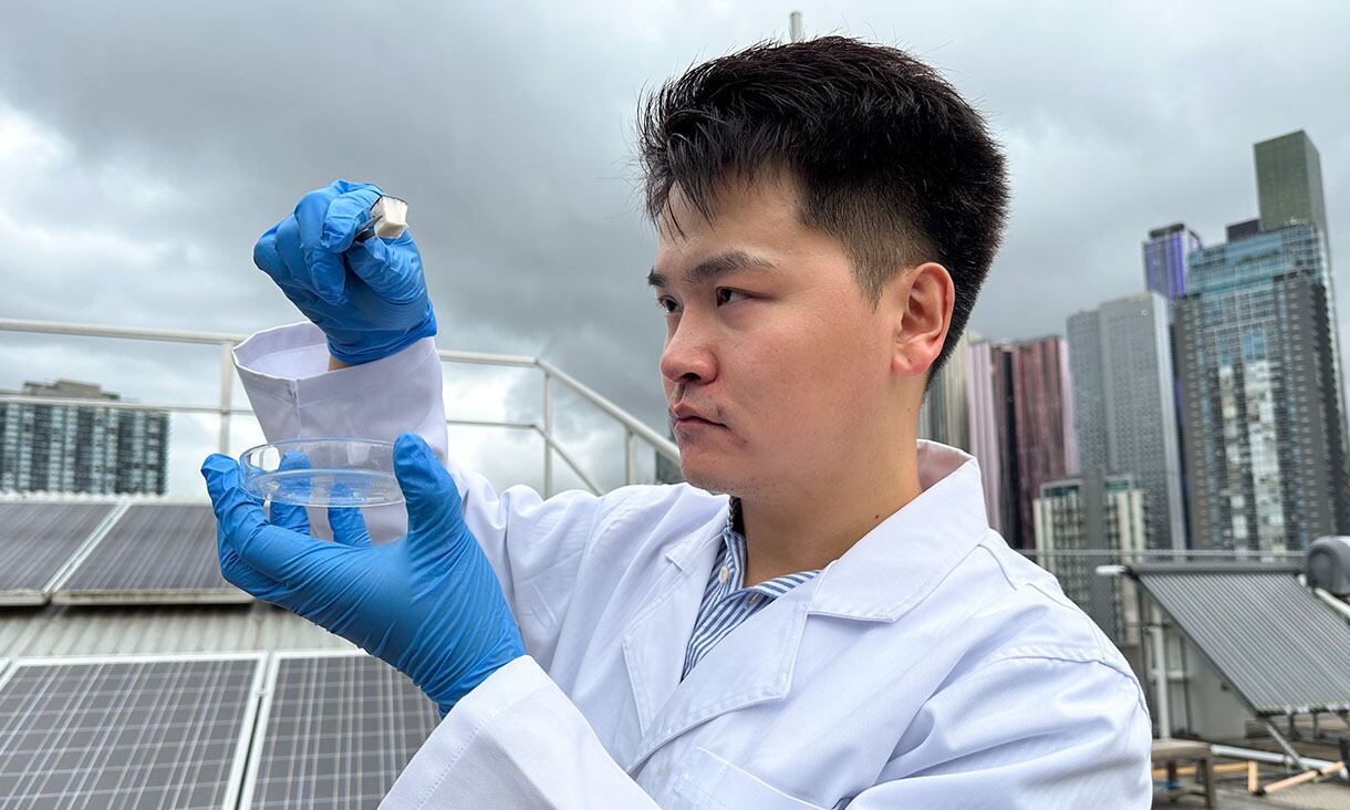 Investigador en ciencia de materiales y medio ambiente, Derek Hao apuesta por soluciones sostenibles para la escasez mundial de agua.