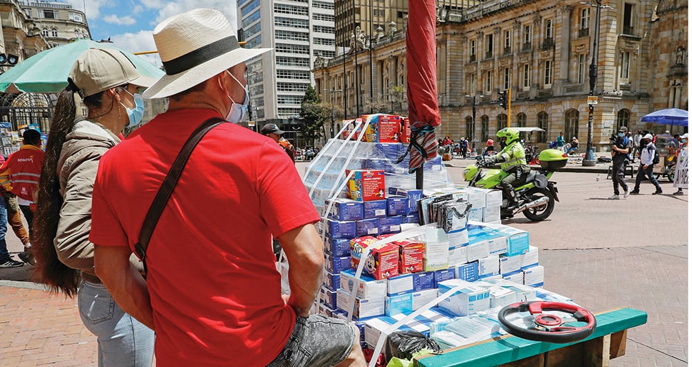 La población que gana menos del salario mínimo no logra avanzar y el que recibe ese ingreso se estanca allí, sin evolucionar.