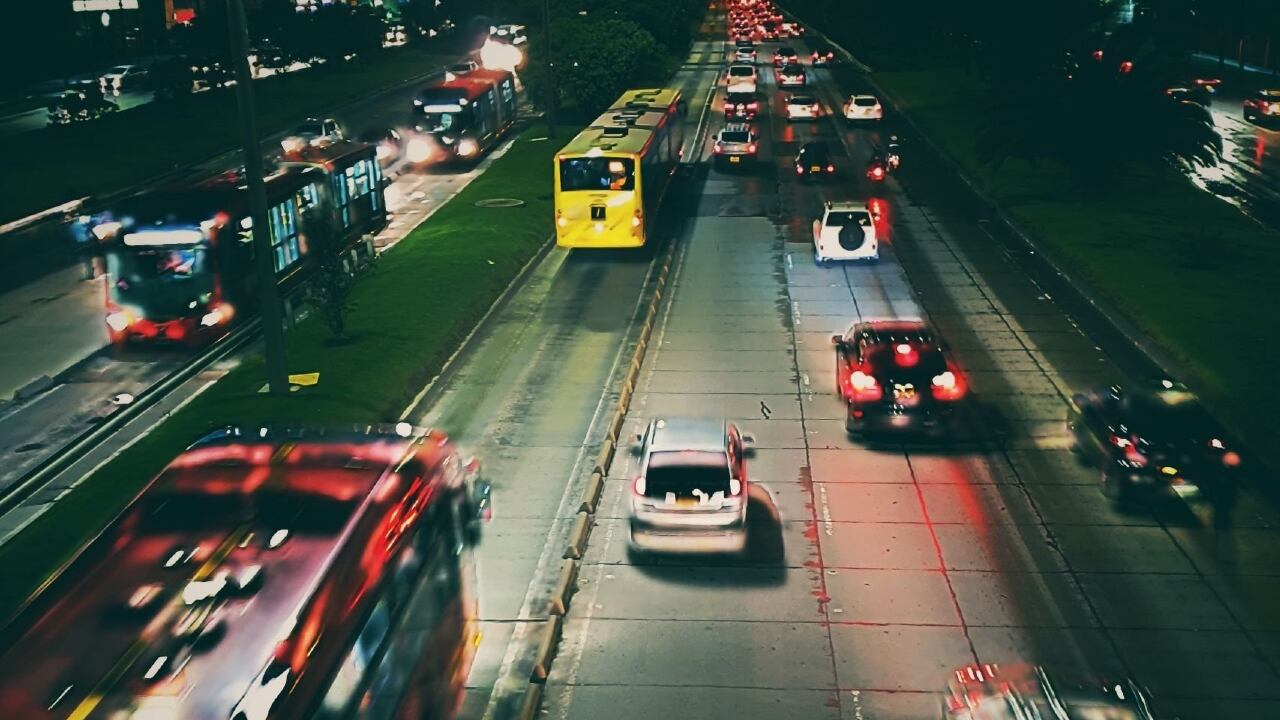 A la hora los corredores con mayor flujo vehicular de salida son: Calle 80, Autopista Sur y la vía al Llano.