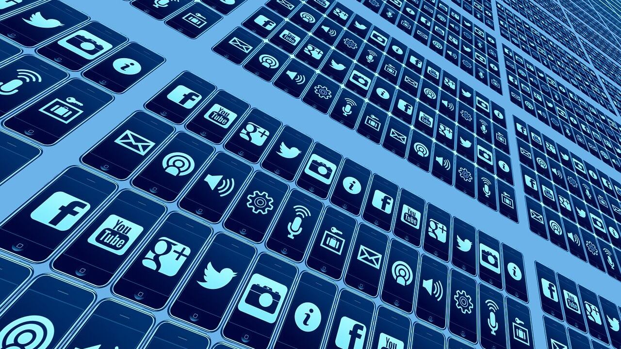 La interminable autopista de información que hoy constituye internet ha sido posible gracias a la Sección 230.