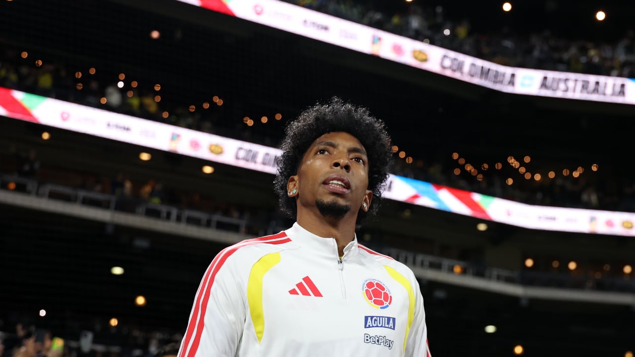 Johan Mojica, lateral de Selección Colombia que podría dejar Europa a 100 días del Mundial 2026