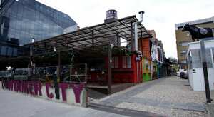 Hecha sólo de contenedores, Container city es la novedad en la capital del país por el diseño arquitectónico y el uso de materailes reciclados.