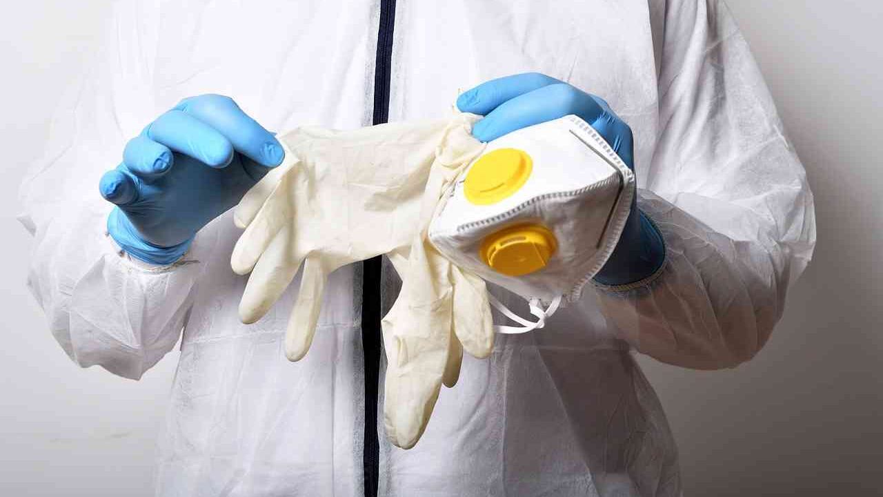 Los protocolos que deben cumplir las autoridades sanitarias en estos casos son exhaustivos.