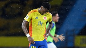 Jhon Durán baja 7 millones de euros en el mercado, según reconocido portal web.