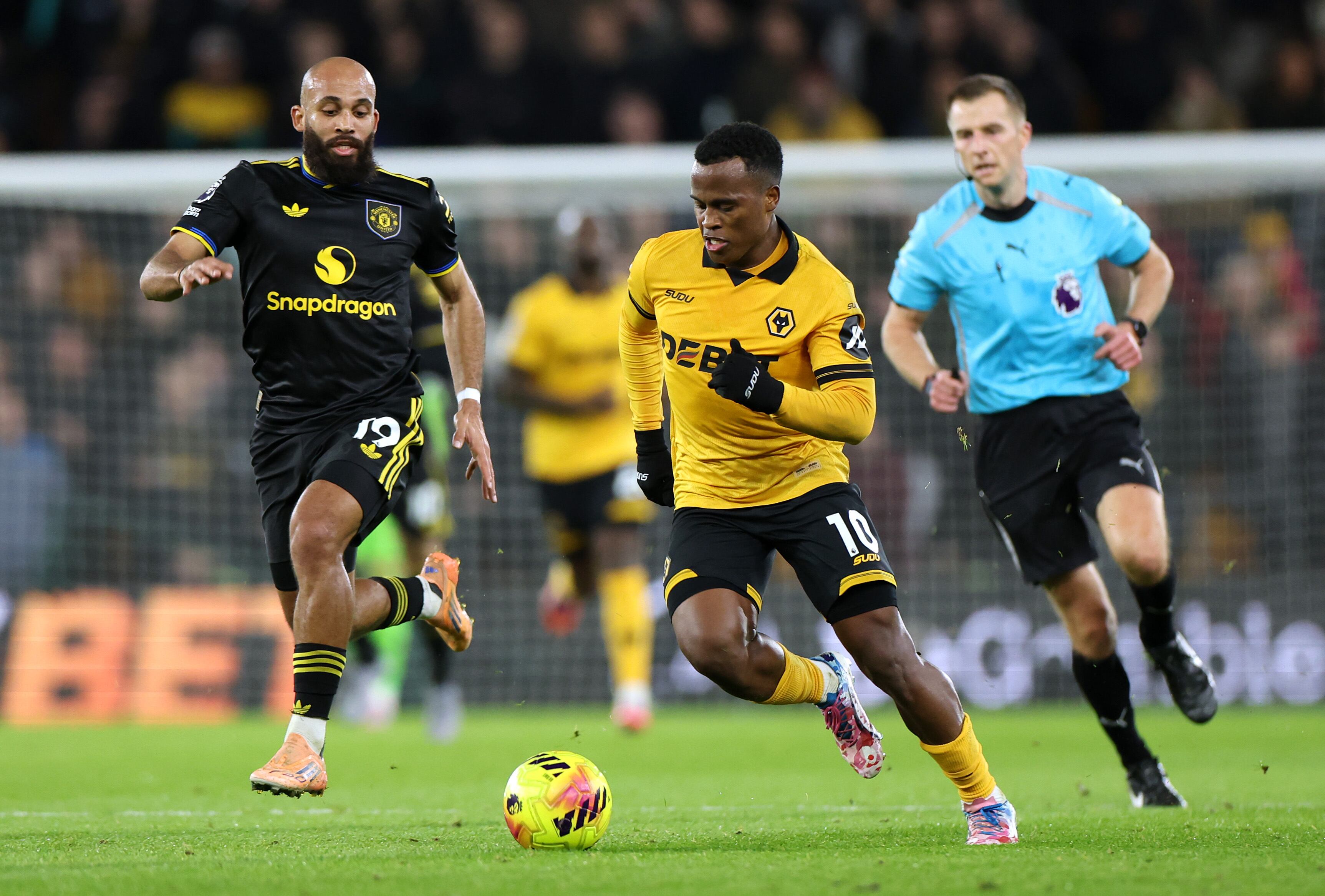 Jhon Arias, con Wolverhampton, ante Manchester United.