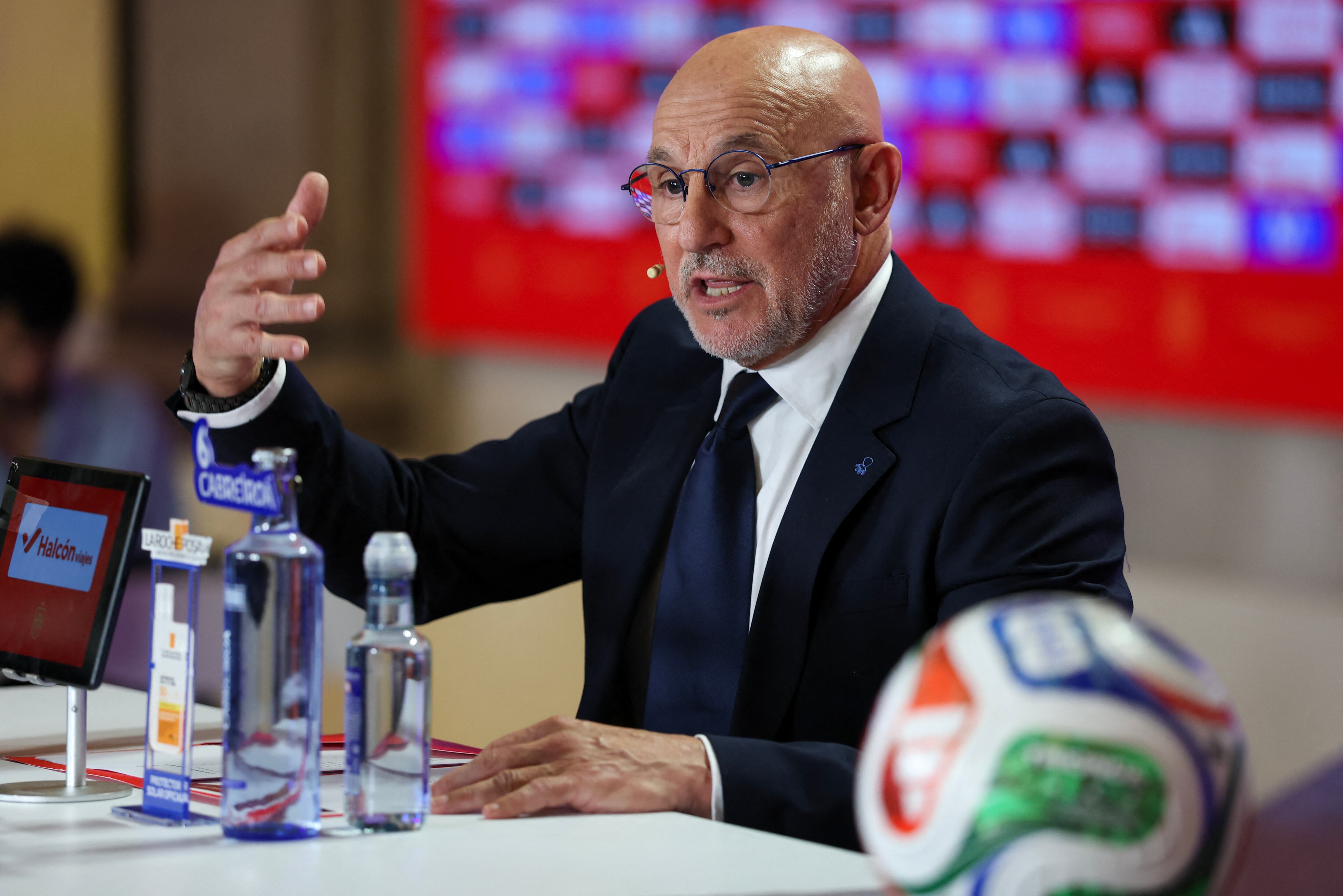Spain's head coach Luis de la Fuente gestures at a press conference during the unveiling of the Spain squad for the 2026 FIFA World Cup, in Madrid, on May 25, 2026. The tournament will take place from June 11 to July 19, 2026 in Mexico, Canada and the US. (Photo by Pierre-Philippe MARCOU / AFP)