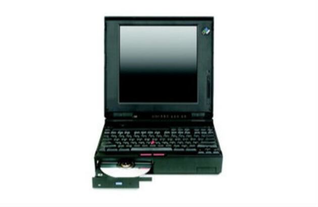 1994 Thinkpad 755CD, primera con CD-ROM integrado