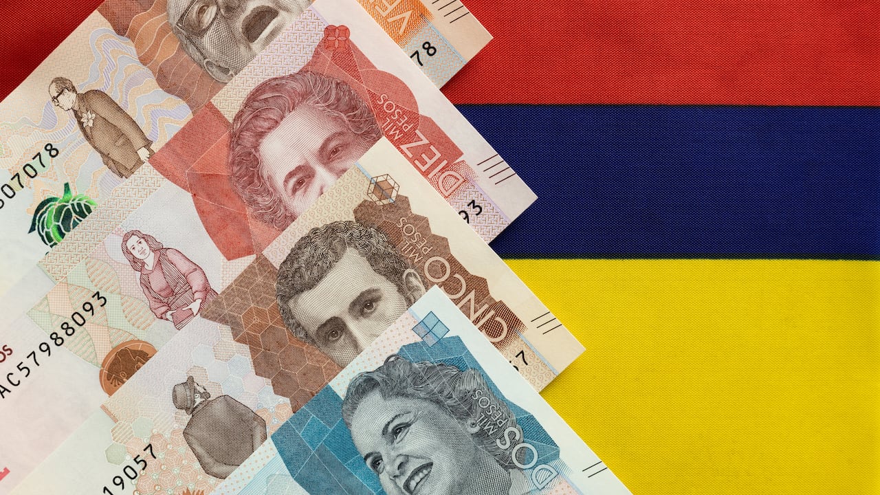 Las dimensiones de los billetes son determinadas por las entidades financieras.