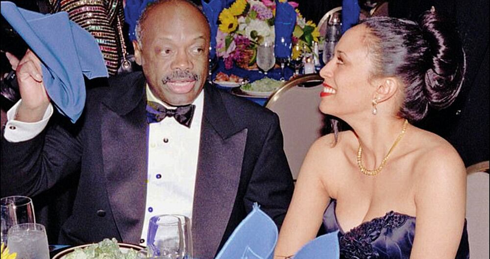 Su relación con el poderoso político Willie Brown, casado y 31 años mayor, casi arruina su carrera en los años noventa.