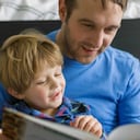 Investigadores de las Universidades de Harvard y Northwestern, respondieron una pregunta que se hacen los padres constantemente: ¿Vale la pena que los niños lean durante las vacaciones? Estos fueron los hallazgos.