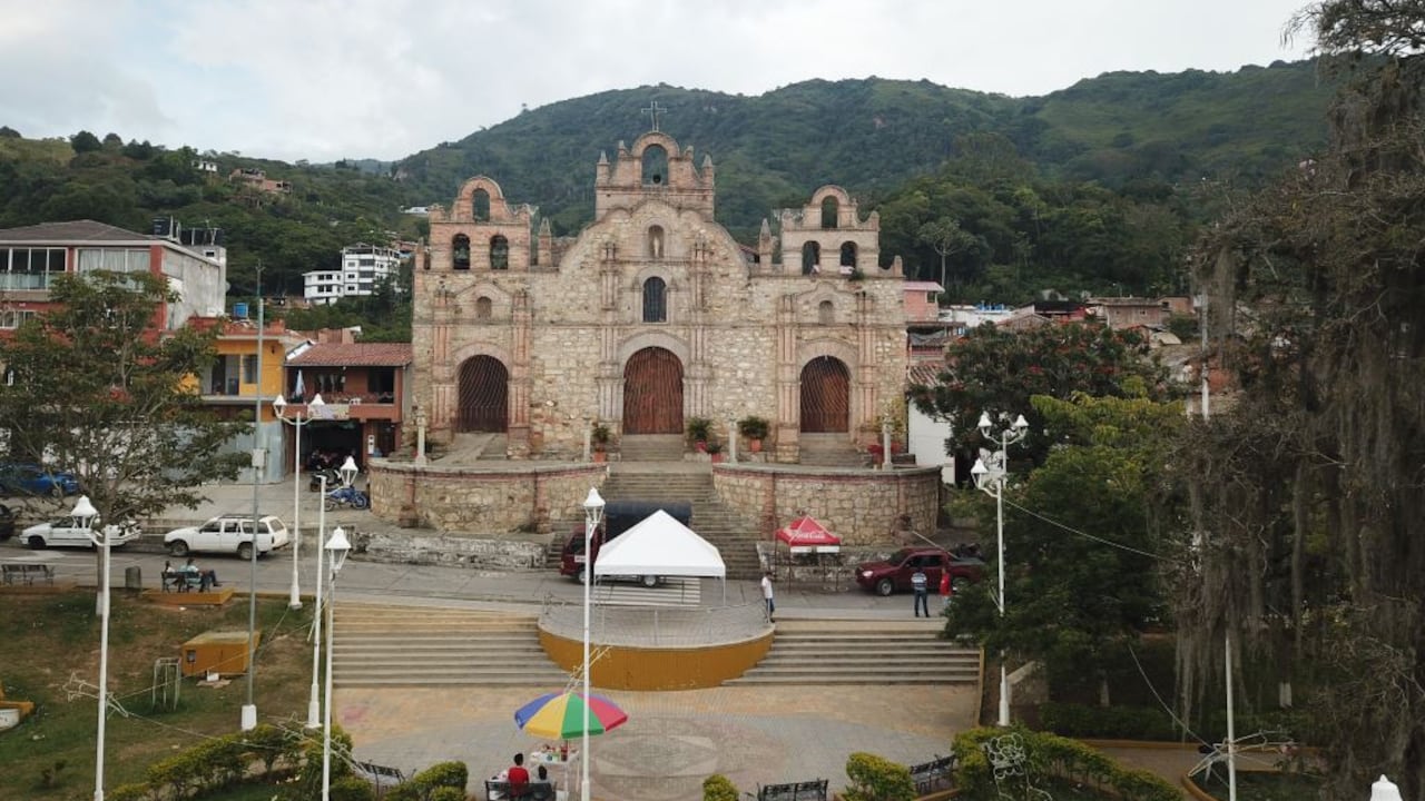 Iglesia Nuestra Señora de las Nieves en Aratoca, Santander