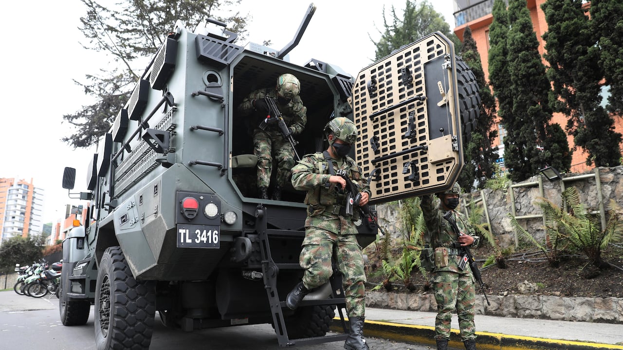 La conmoción interior hace referencia a una figura contemplada en el artículo 213 de la Constitución Política de Colombia. (AP Photo/Fernando Vergara)