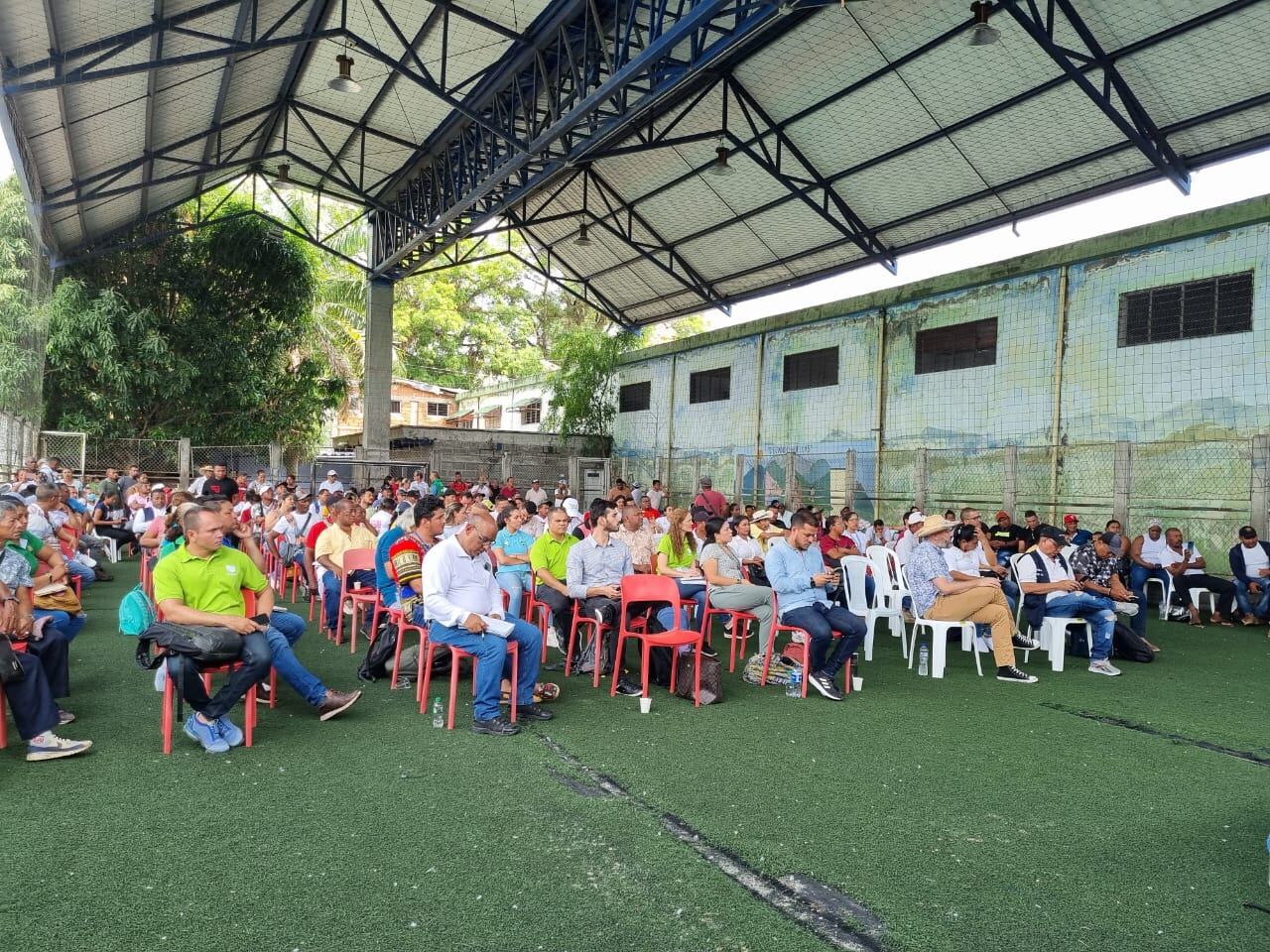 Alerta por crisis humanitaria en comunidades de Cáceres, Antioquia, debido a la presencia de grupos armados ilegales