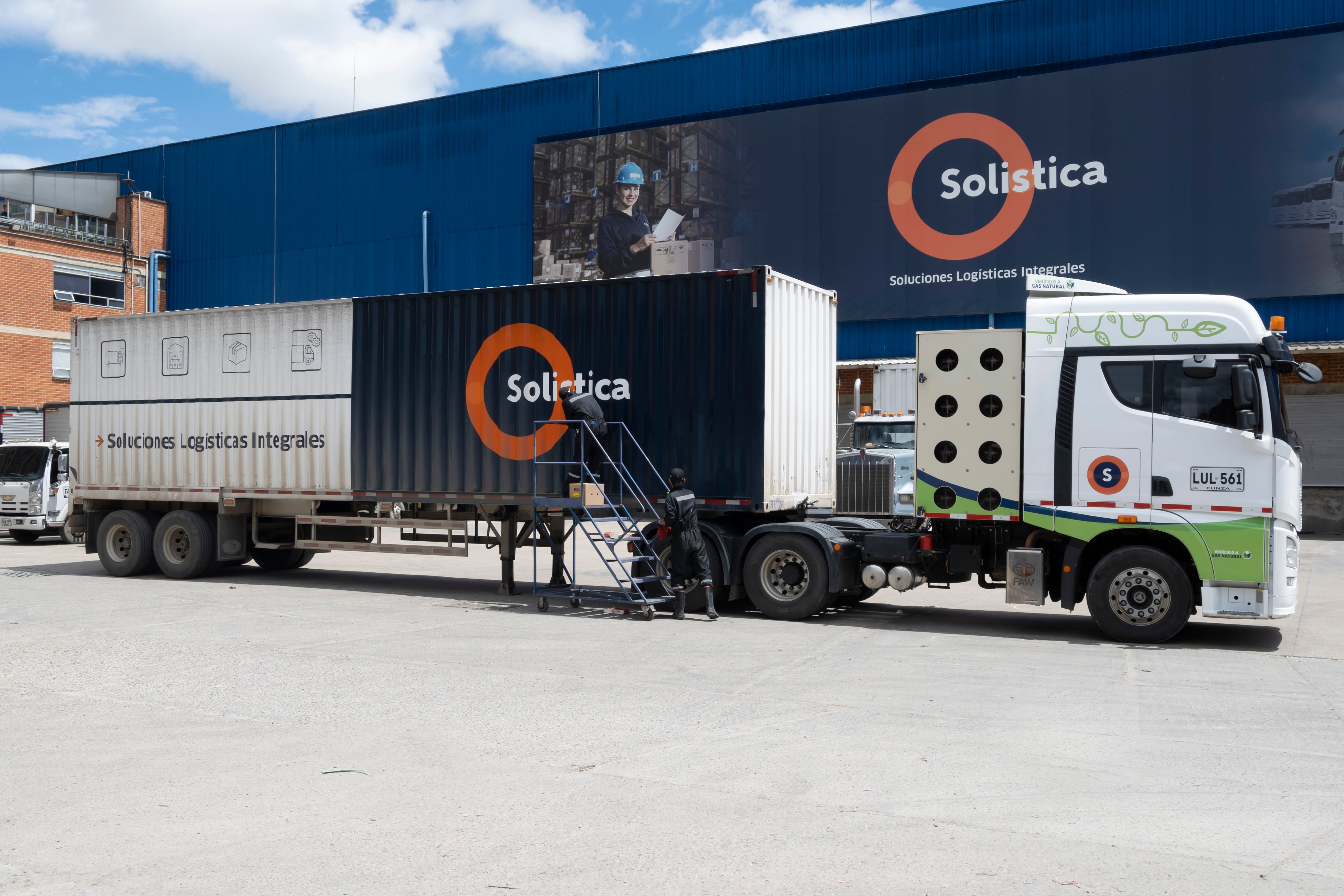 Una de las iniciativas sostenibles incluye la compostación de geles refrigerantes.