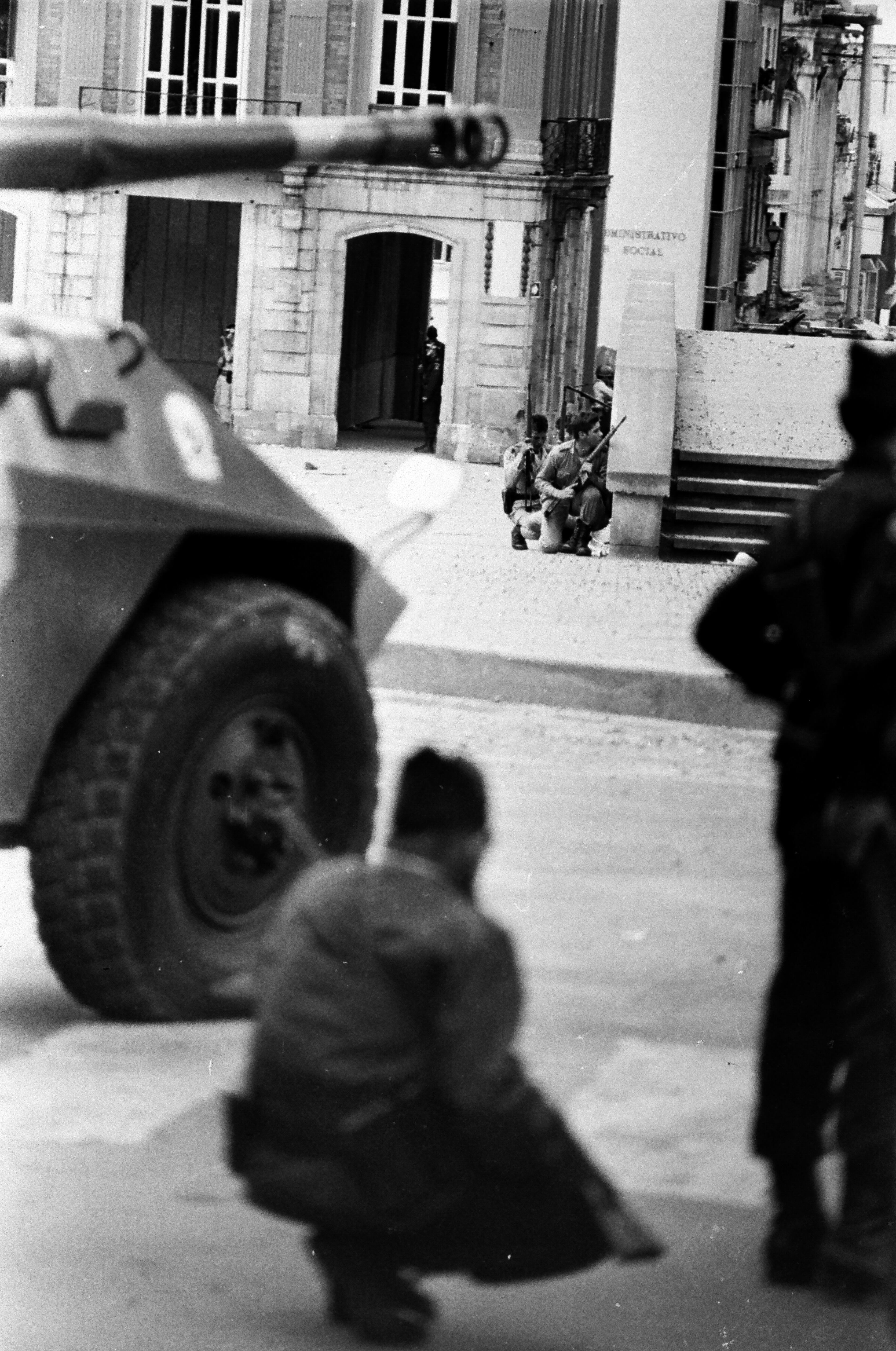 Tan pronto se inició el proceso de montar el archivo digital de estas imágenes, el director técnico confesó que fueron muchas impresiones las que tuvo cuando comenzó a mirar una por una esas fotografías.